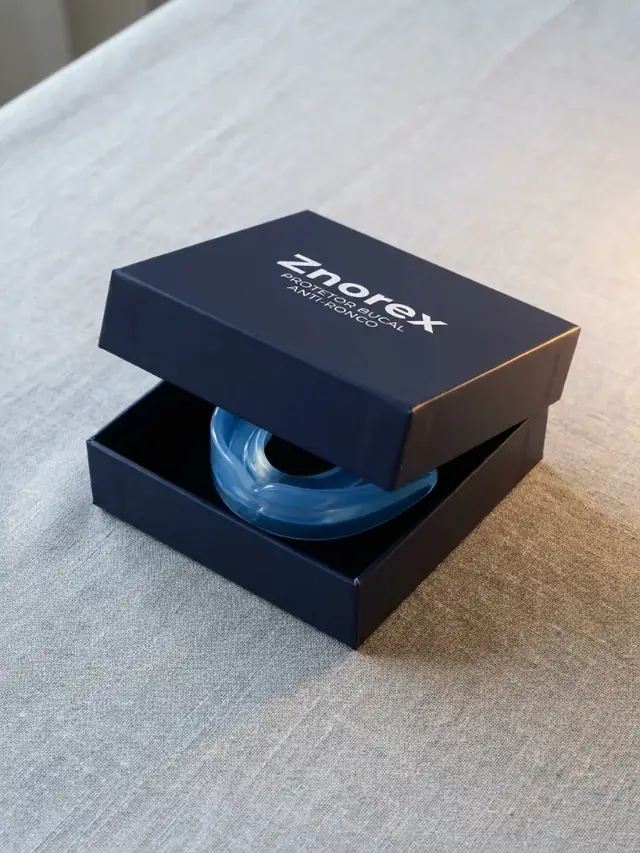 Aparelho anti-ronco ZNOREX 3D Flex sobre a embalagem